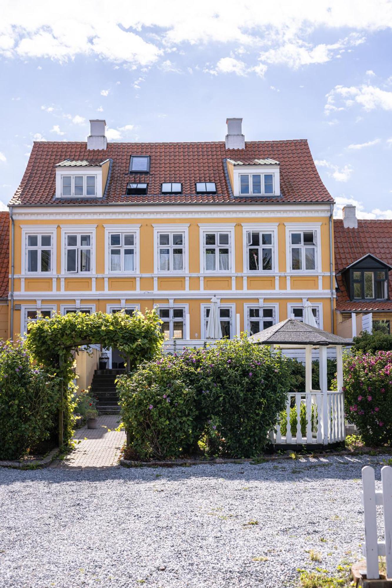 Arnfeldt Hotel Ærøskøbing Exterior foto